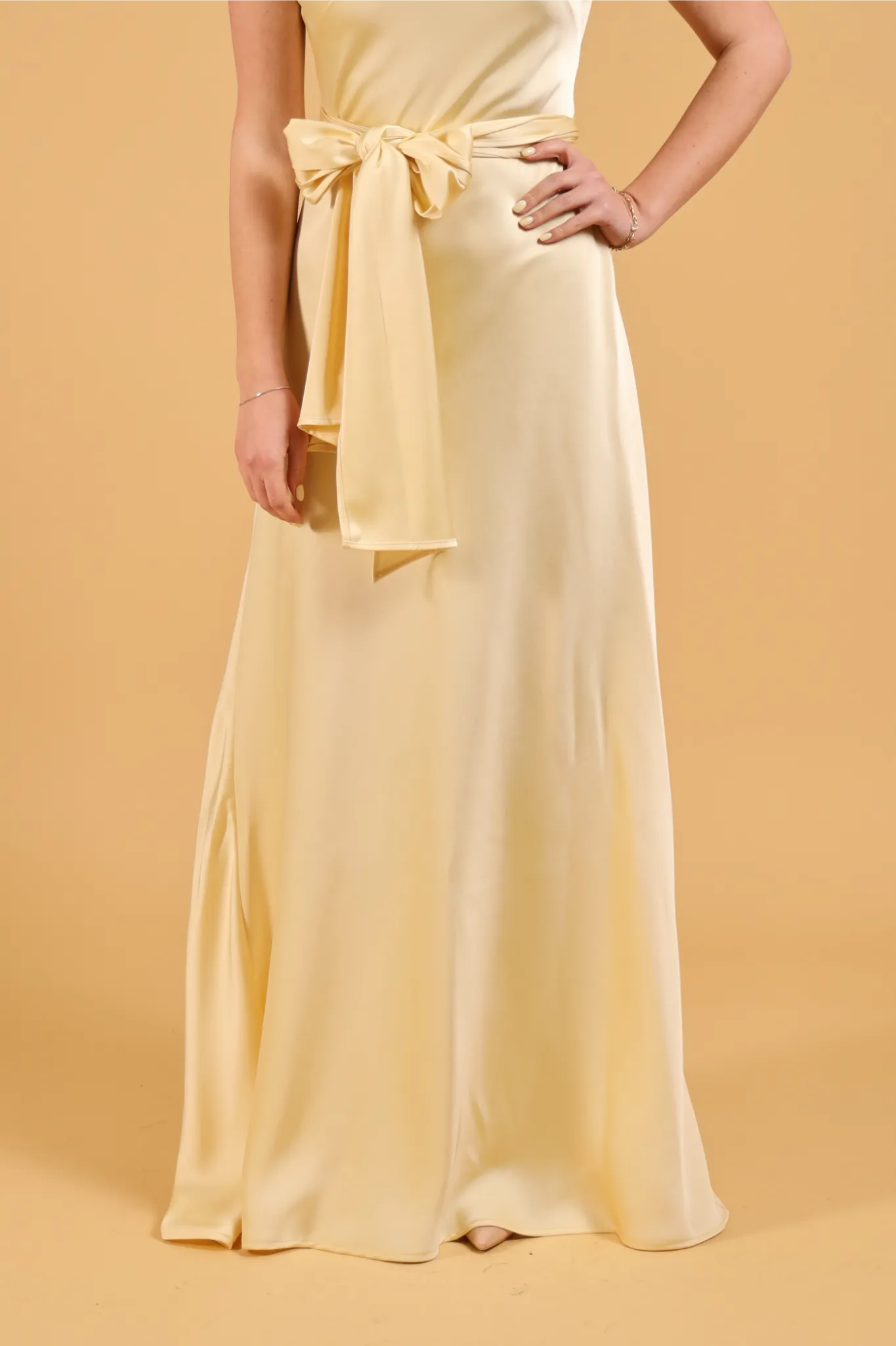 MAISON REBECCA-ABITO LUNGO LOHANA GIALLO
